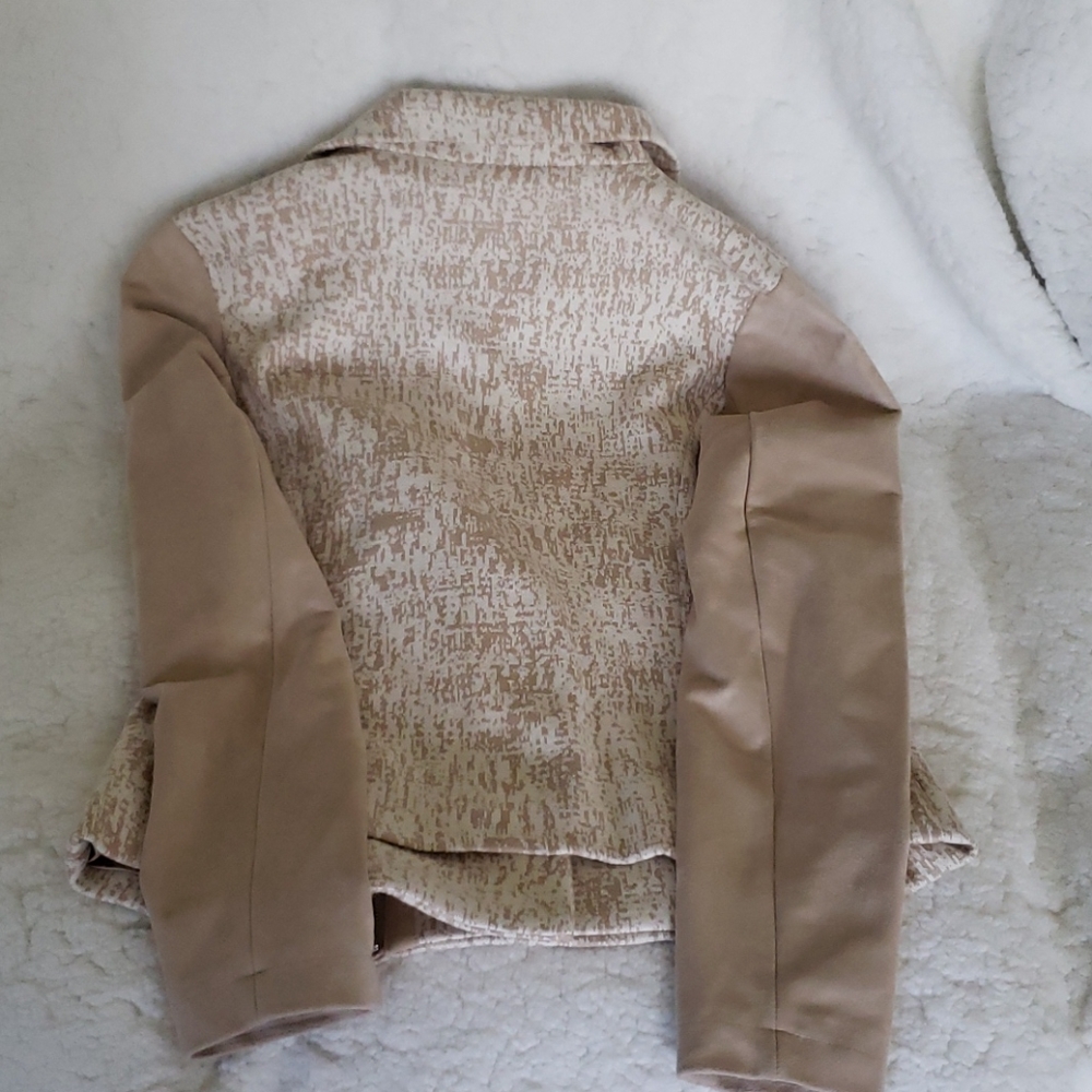 Jacket - Picture 3 of 3